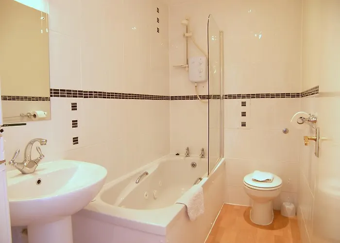Royal Mile, Edinburgh - 2 Bedroom Apartment Эдинбург