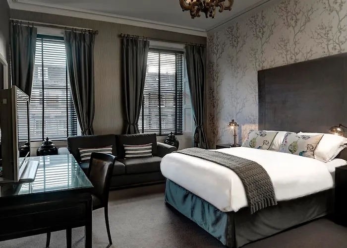 Hotel Nira Caledonia 4*