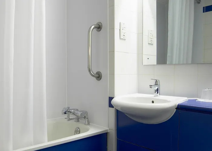 Hotell Travelodge 3*
