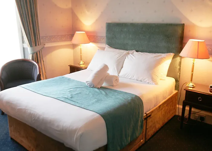 West End 4* אדינבורו