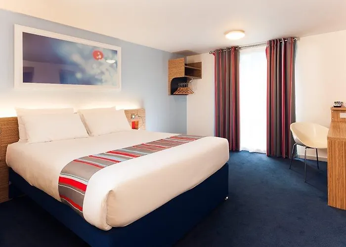 ホテル Travelodge Haymarket エディンバラ