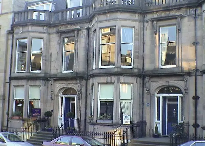 ホテル Travelodge Haymarket エディンバラ