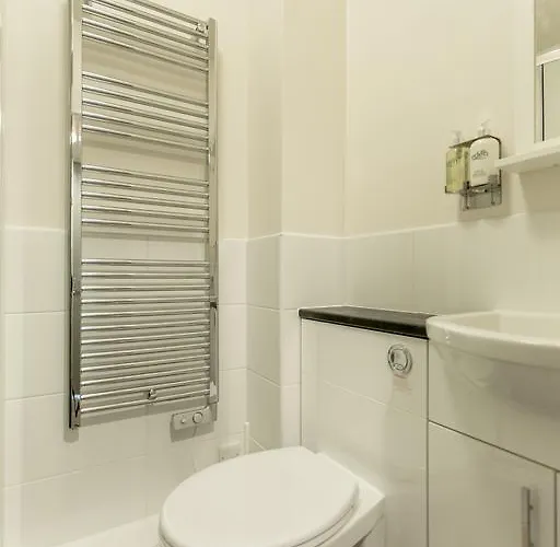 The Wee Thistle * אדינבורו