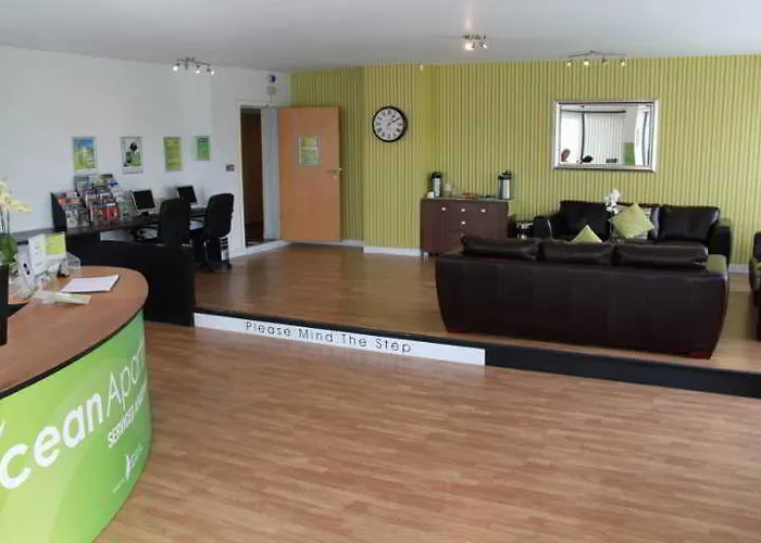 מלון דירות Ocean Serviced 4*