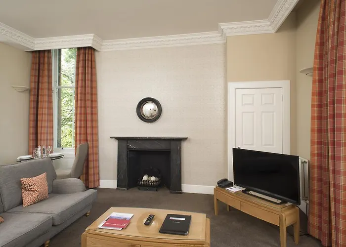 Fountain Court - Royal Garden 4*