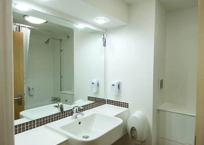 Premier East 3* Edinburgh