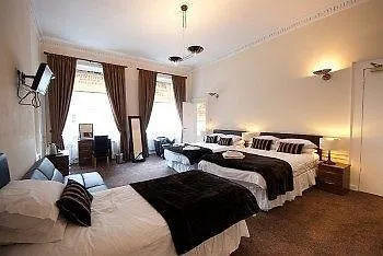 Πανσιόν Castle Street 3*