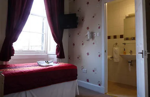 Alba Hills Pensionat 3*
