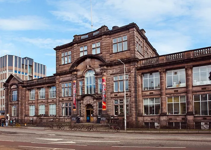 Causewayside - The Address Apartment