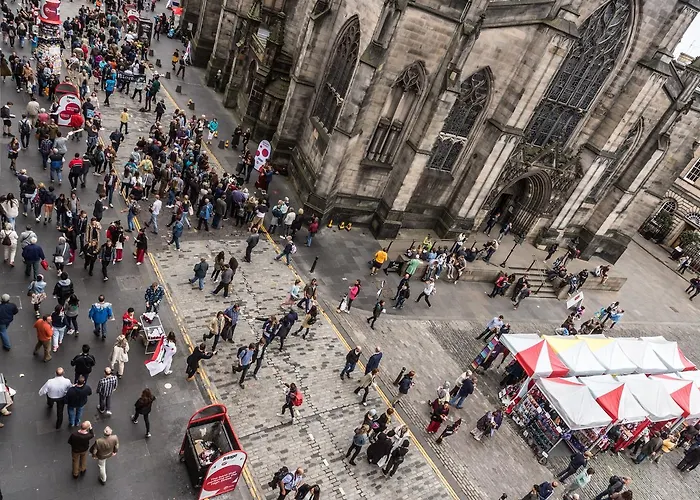 St Giles Royal Mile Апартаменты *