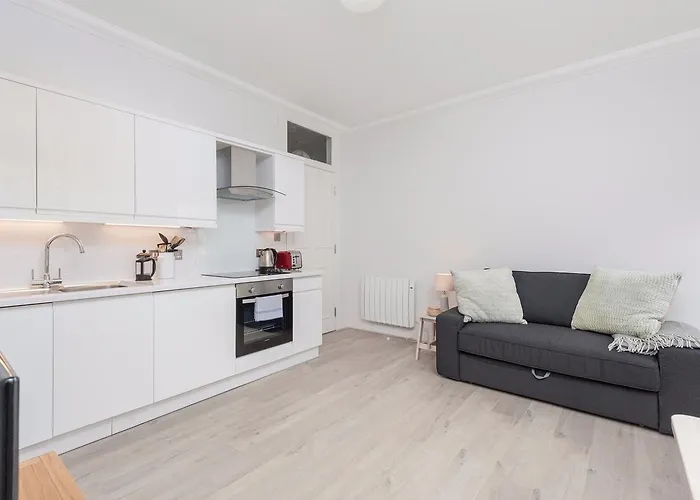 Ladystairs 2 Royal Mile דירה