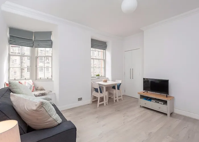 Ladystairs 2 Royal Mile *