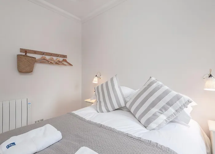 Ladystairs 2 Royal Mile דירה *