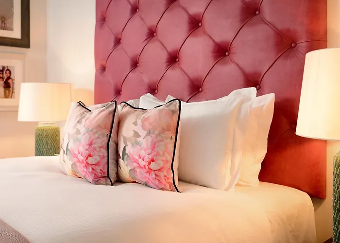 Black Ivy 4* Edinburgh