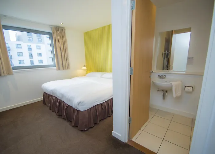 Ocean Serviced מלון דירות