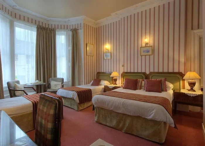 Castle Park Oda ve Kahvaltı 4*