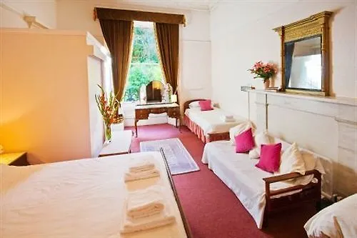 Pensionat Halcyon House 3*