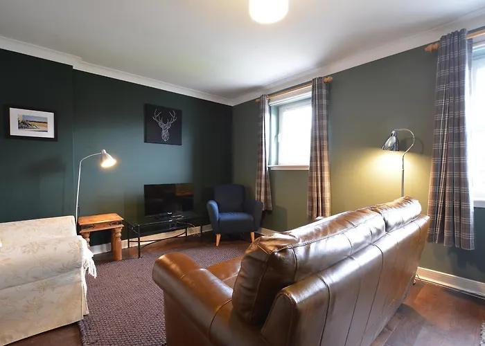 Apartment Holyrood Park - Carparking Included! *