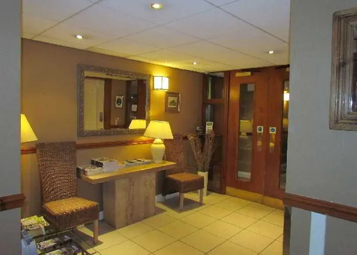 Edinburgh Aparthotel מלון דירות