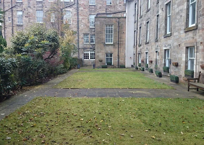 Apart-hotel Fountain Court - Royal Garden 4*