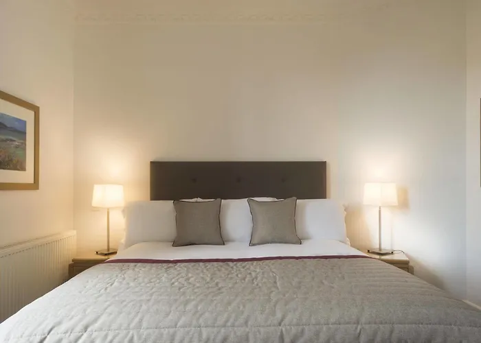 Fountain Court - Royal Garden 4* Edimburgo