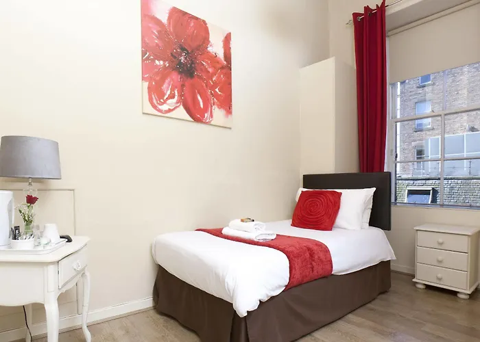 Townhouse بيت ضيافة