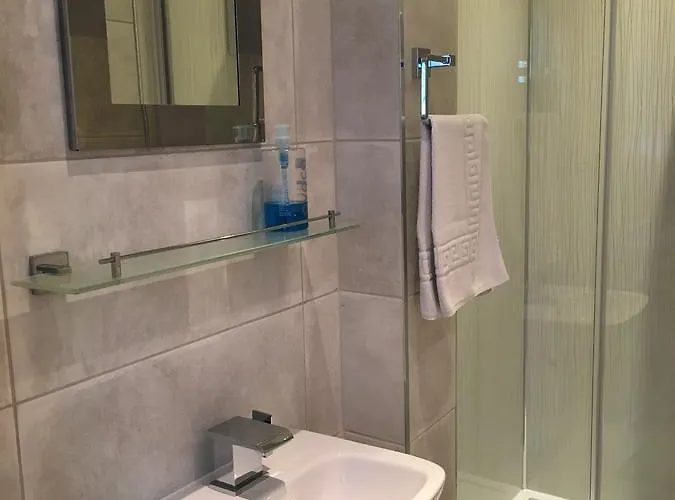 Dalmore 招待所 3*