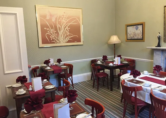 Allison House 16 招待所 4*