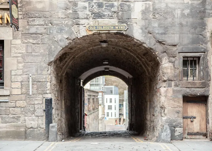Royal Mile *