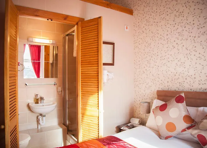 Alba Hills אדינבורו