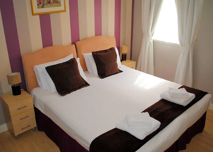 Edinburgh Aparthotel מלון דירות אדינבורו