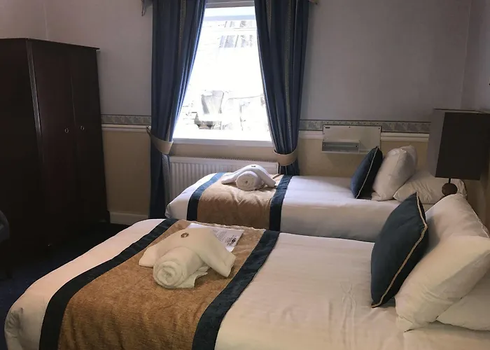 West End בית הארחה 4*