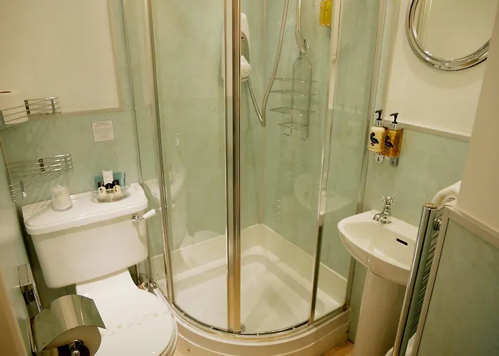 Ceilidh-donia 3* Edinburgh