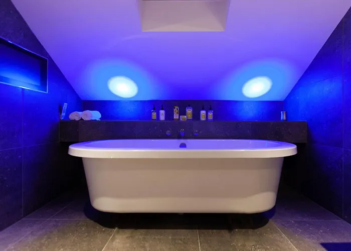 & Picardy Place 4*