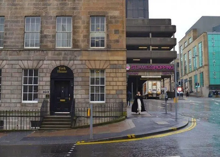 Bed & Breakfast York House