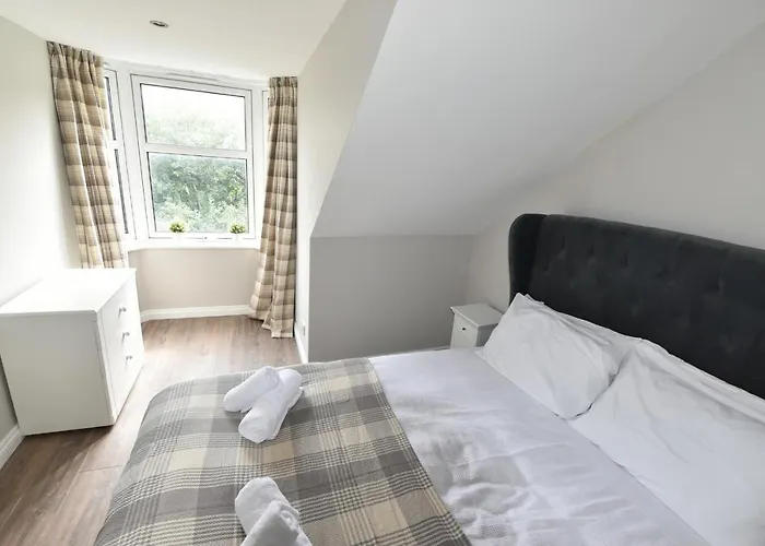 St Patrick Square Main Door * Edimburgo