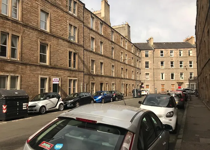 Centre Escape With Private Garden Edimburgo