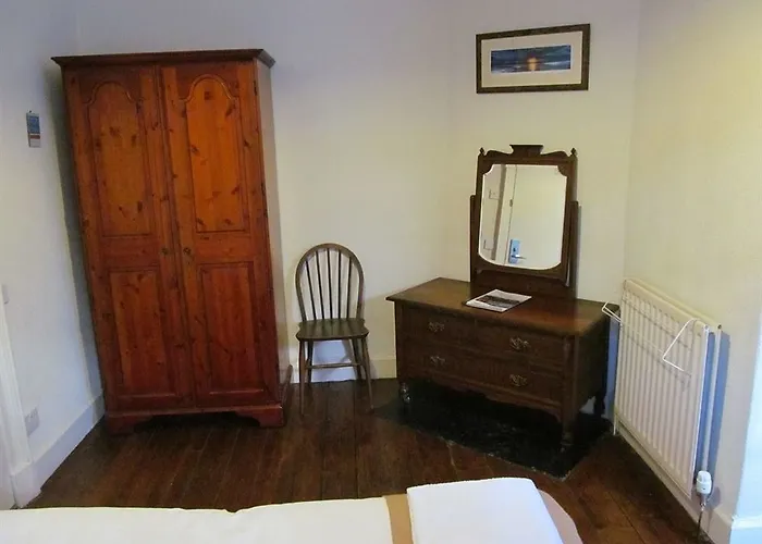 Lantern Πανσιόν 3*