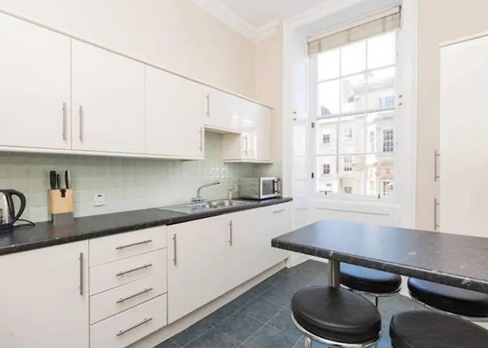 Altido Amazing Hanover St Apt In Centre 2br, 2bath *