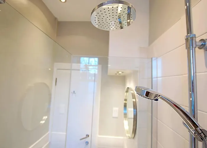 Joivy Modern Centre Flat Next To Calton Hill إدنبرة