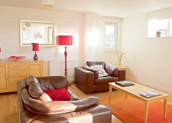 Dreamhouse Centre * Эдинбург