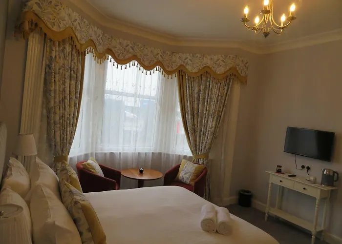 Bed & Breakfast Craigievar