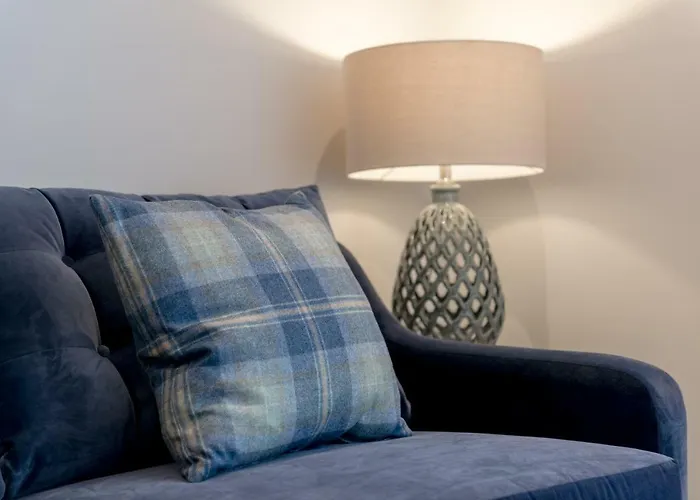 Destiny Scotland - Royal Mile *