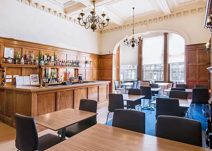 Travelodge Haymarket 3*