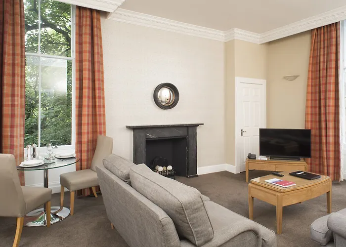 Fountain Court - Royal Garden 4*