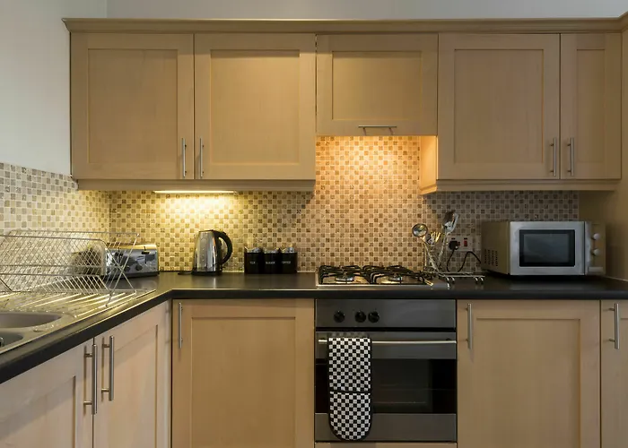 Fountain Court - Royal Garden 公寓式酒店 4*