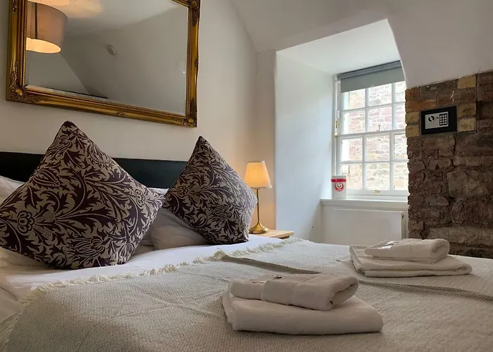 Royal Mile Balconies By The Castle 5* Edynburg