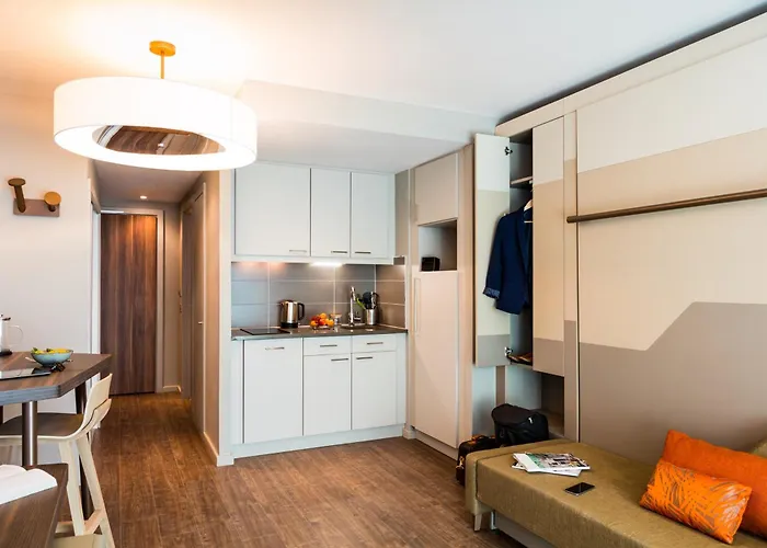 Adagio Royal Mile 4*