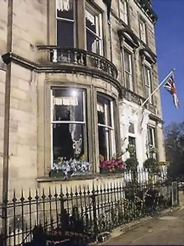 ホテル Travelodge Haymarket エディンバラ