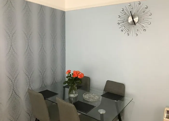 Modern 2 Bedroom Edinburgh